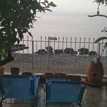 Hébergement de vacances Antonios House